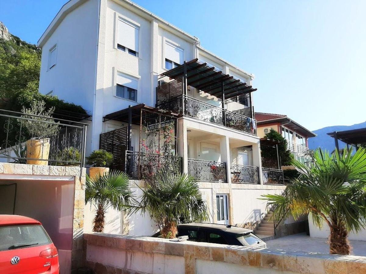 Apartments Oktopus Сутоморе Екстериор снимка