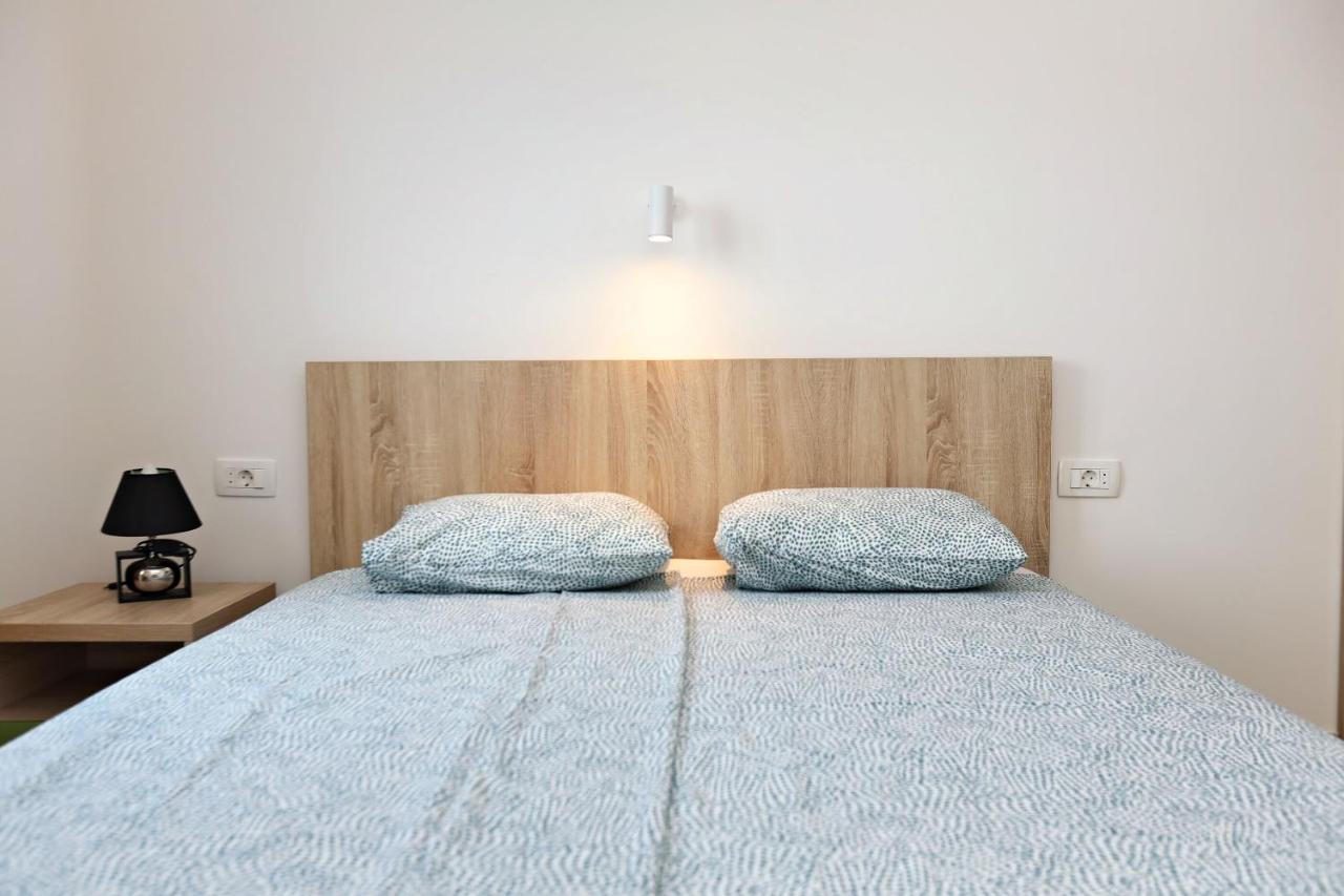 Apartments Oktopus Сутоморе Екстериор снимка