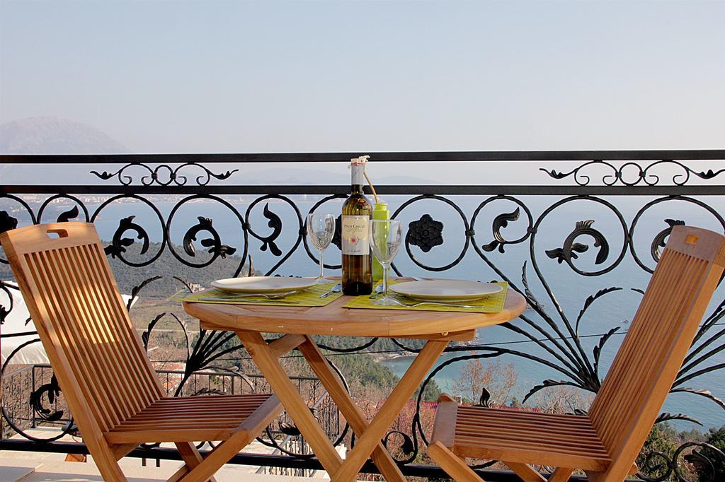 Apartments Oktopus Сутоморе Екстериор снимка